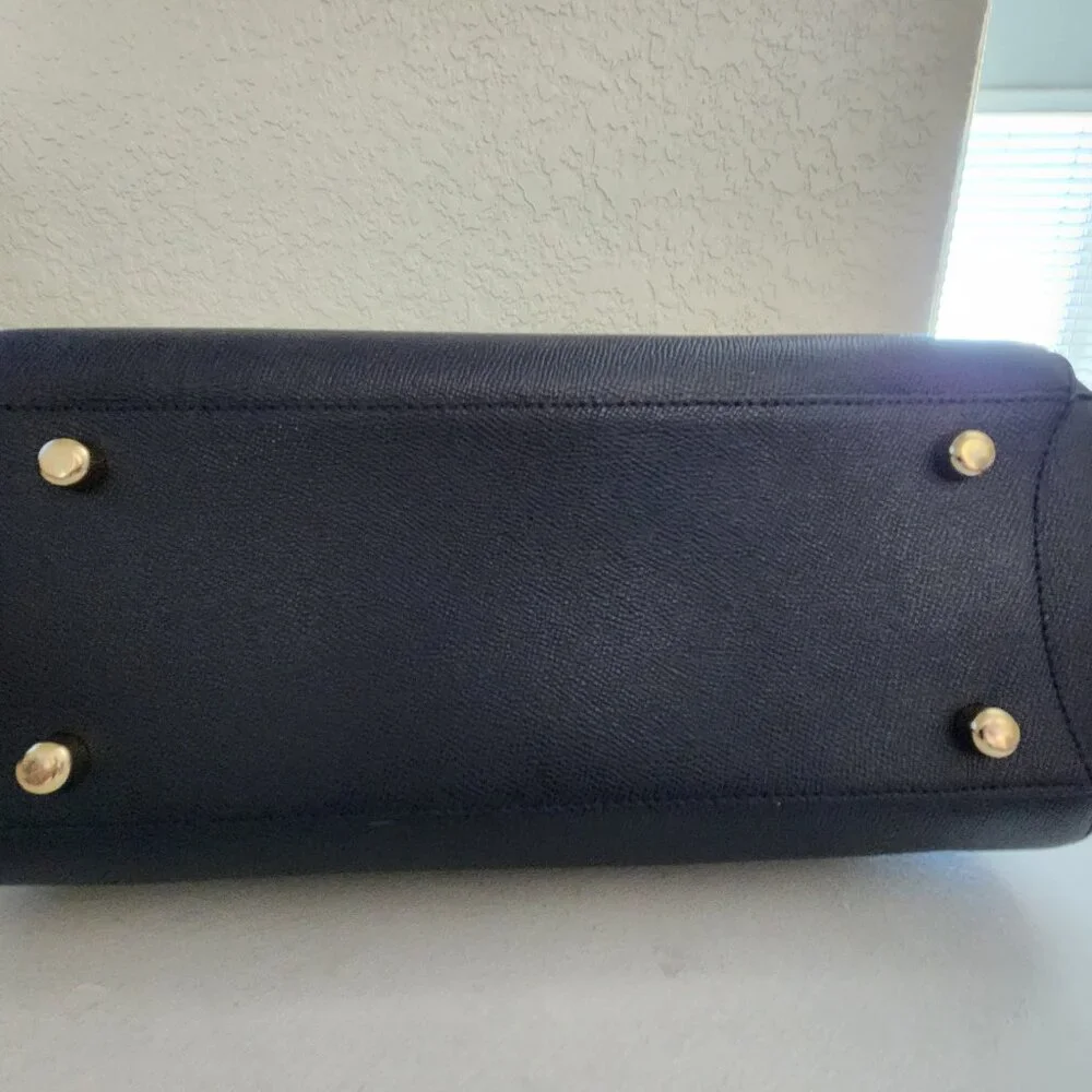 Like New Coach Margot Black Leather Shoulder Bag Purse - Picture 10 of 16